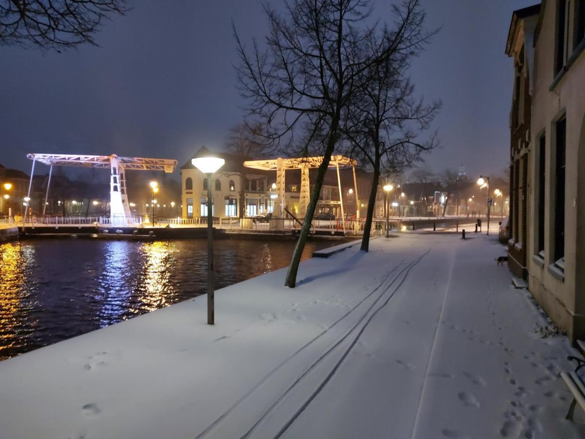 Airbnb 'Logeren Aan Het Plein' In Het Centrum Van Meppel Kültér fotó
